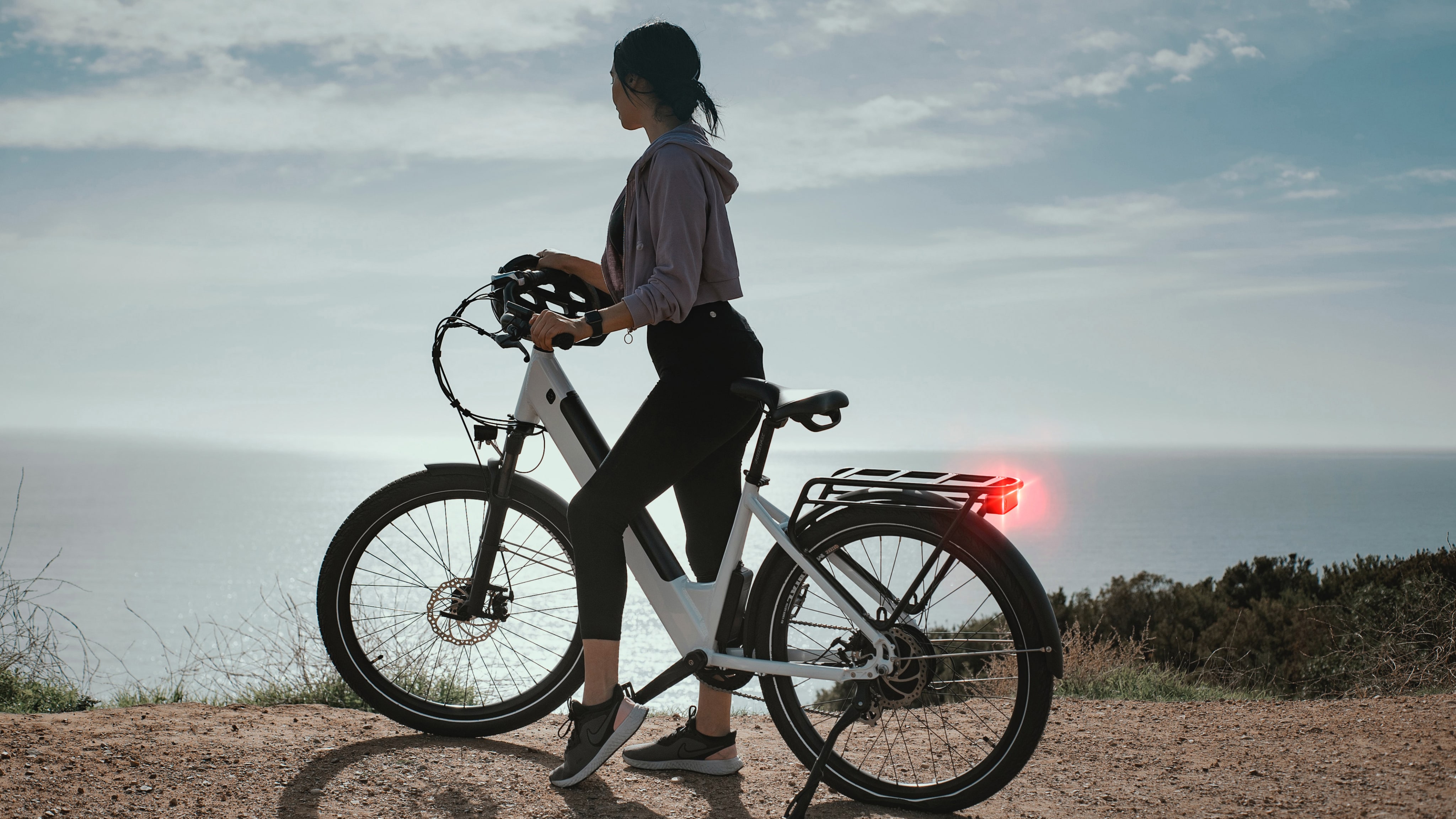 Digitaler Rückspiegel RS 1000 für das Fahrrad: Mehr Sicherheit im Straßenverkehr für Radfahrer und Radfahrerinnen