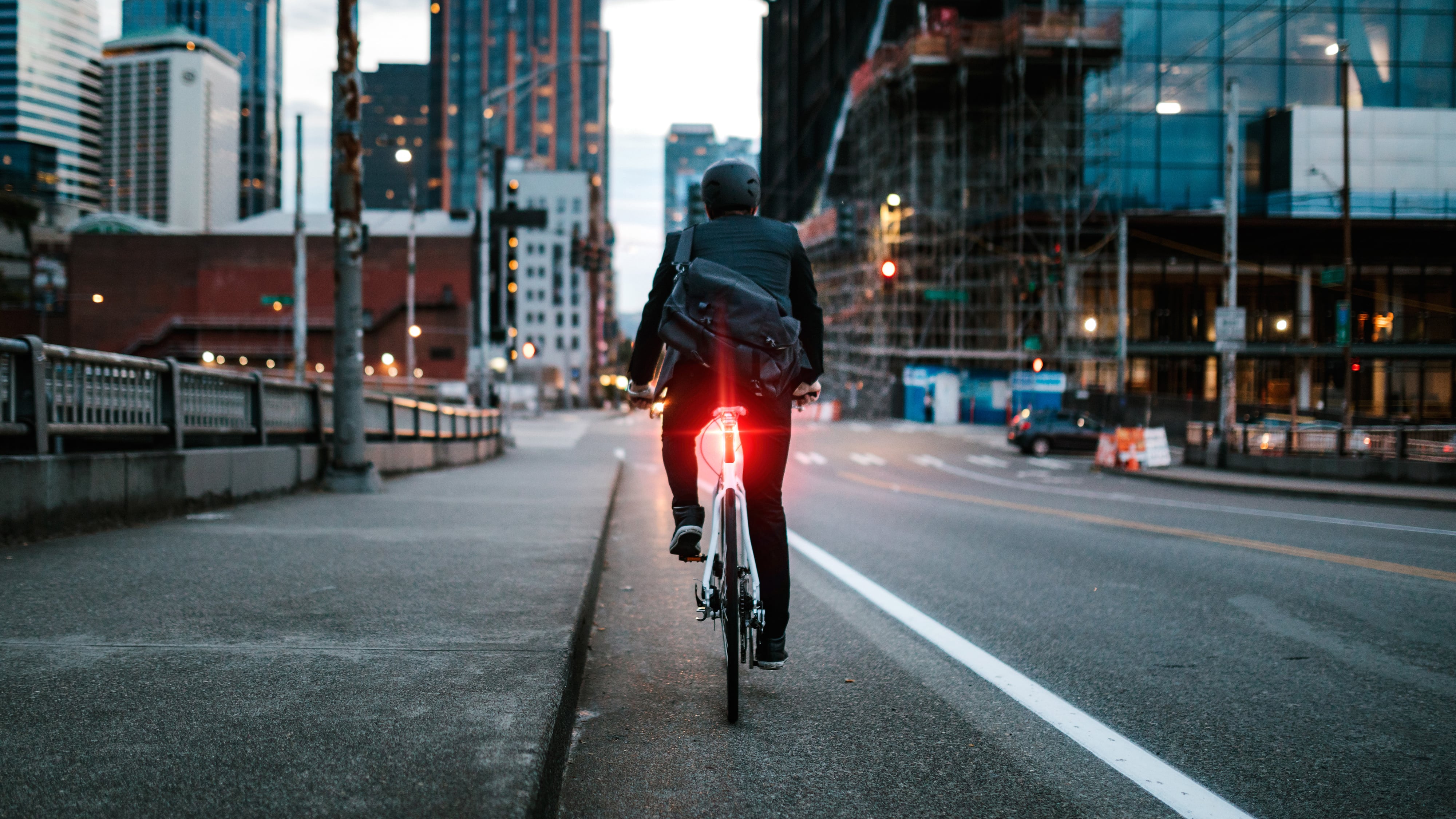 Digitaler Fahrrad-Rückspiegel Ride Safety System RS 1000: Beim Radfahren in der Stadt dank künstlicher Intelligenz sicherer